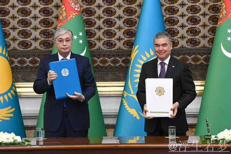 习近平与哈萨克斯坦总统托卡耶夫举行会晤 习近平与哈萨克斯坦总统托卡耶夫举行会晤